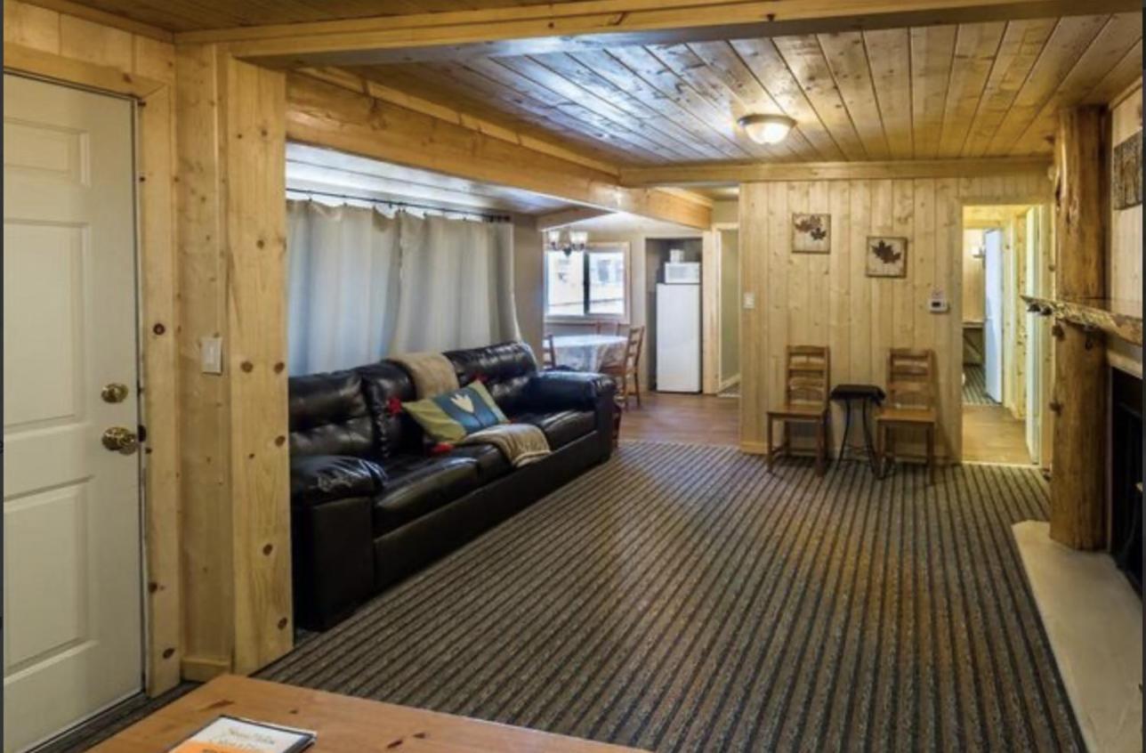 Sleepy Hollow Cabins & Hotel Crestline ภายนอก รูปภาพ