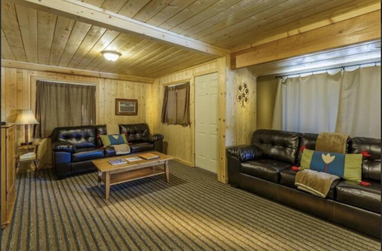 Sleepy Hollow Cabins & Hotel Crestline ภายนอก รูปภาพ