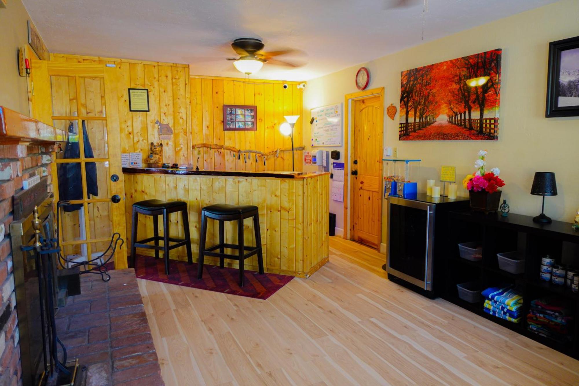 Sleepy Hollow Cabins & Hotel Crestline ภายนอก รูปภาพ